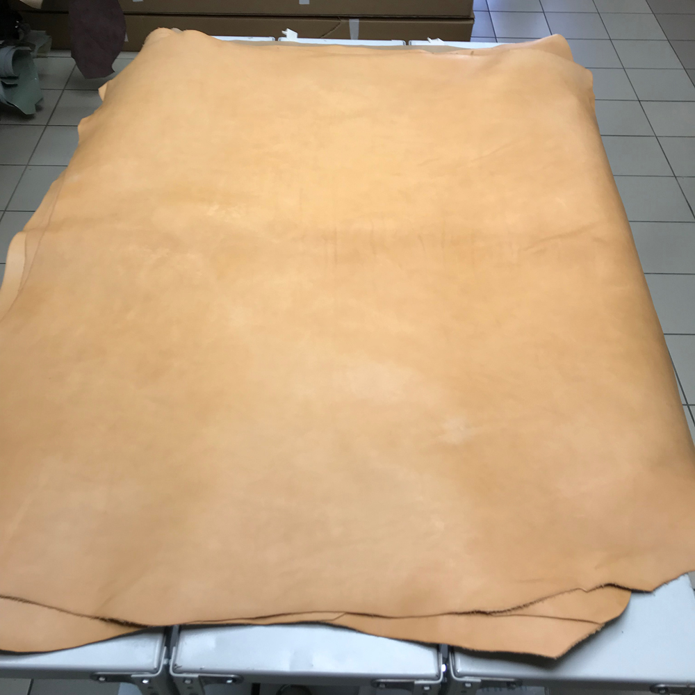 Плечи коровы, натуральное лицо, 1.3-1.5 мм, некрашеные, ARTIGIANO DEL CUOIO, Италия