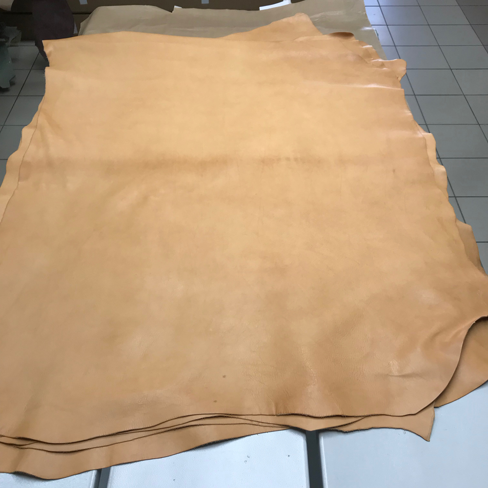 Плечи коровы, натуральное лицо, мягкие, 1.3-1.5 мм, ARTIGIANO DEL CUOIO, Италия