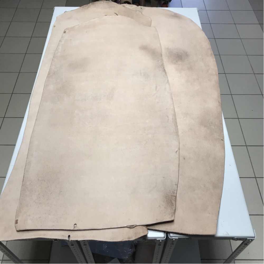 Кожа РД буйвол, чепрак, 4.0-5.0 мм, некрашеная, ременная, Италия