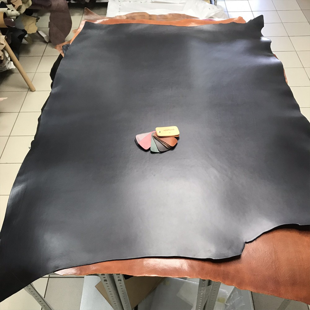 Плечи растительного дубления, 2.8-3.0 мм, цвет 909 blu, RIO, MONTANA, Италия